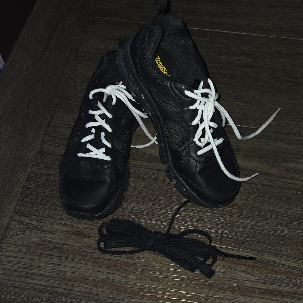 TredSafe Black Sneakers with White/Black Laces